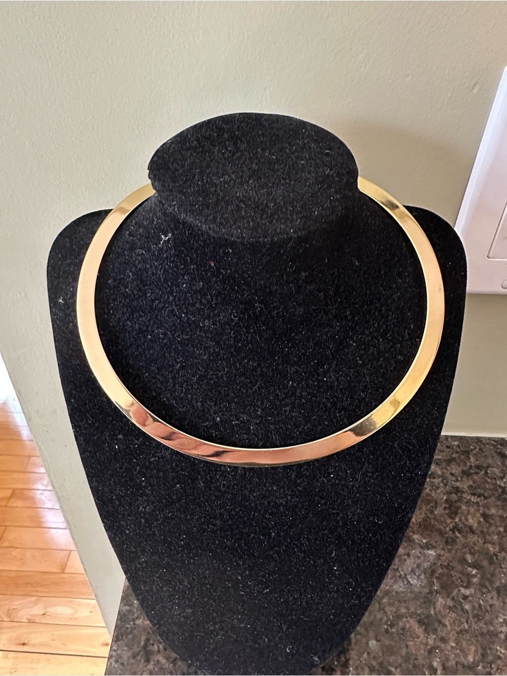Banana Republic Polished Gold Toned Collar Necklace